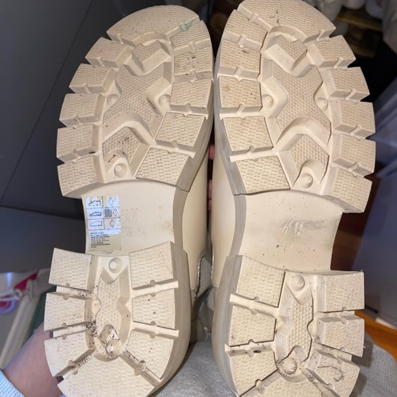 Tan chunky Chelsea boots - Picture 9 of 10